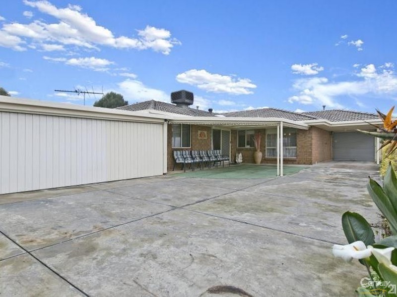 100 Barramundi Drive, Hallett Cove SA 5158