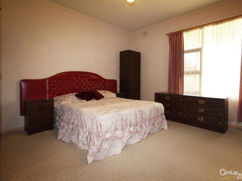 4 Seaforth Avenue, Dover Gardens SA 5048