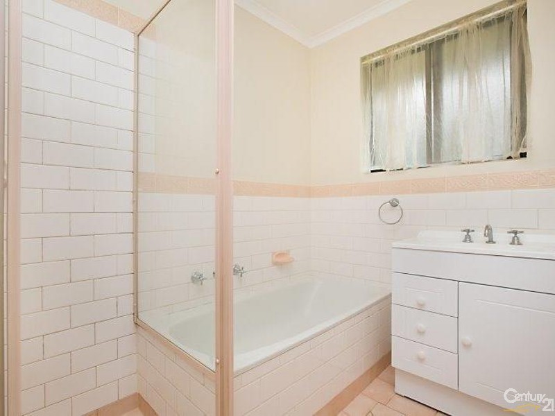 4 Lorikeet Court, Happy Valley SA 5159