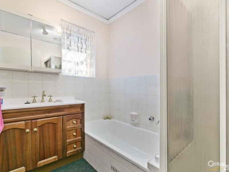 36 Booth Avenue, Morphett Vale SA 5162