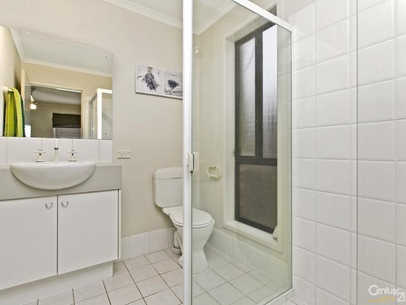 18 Mundulla Avenue, Woodcroft SA 5162