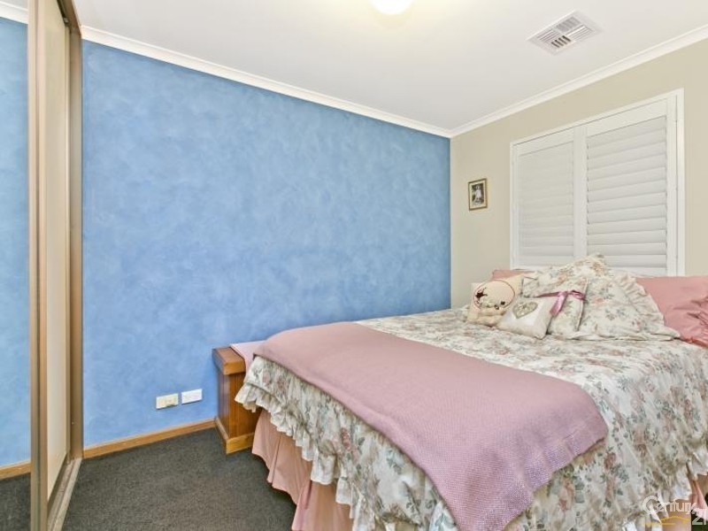 31 Barrdickson Avenue, Happy Valley SA 5159