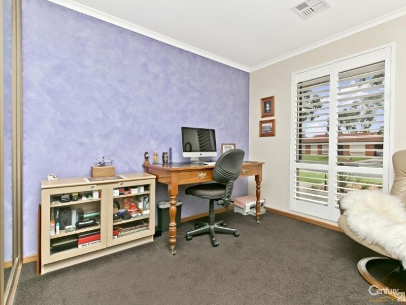 31 Barrdickson Avenue, Happy Valley SA 5159