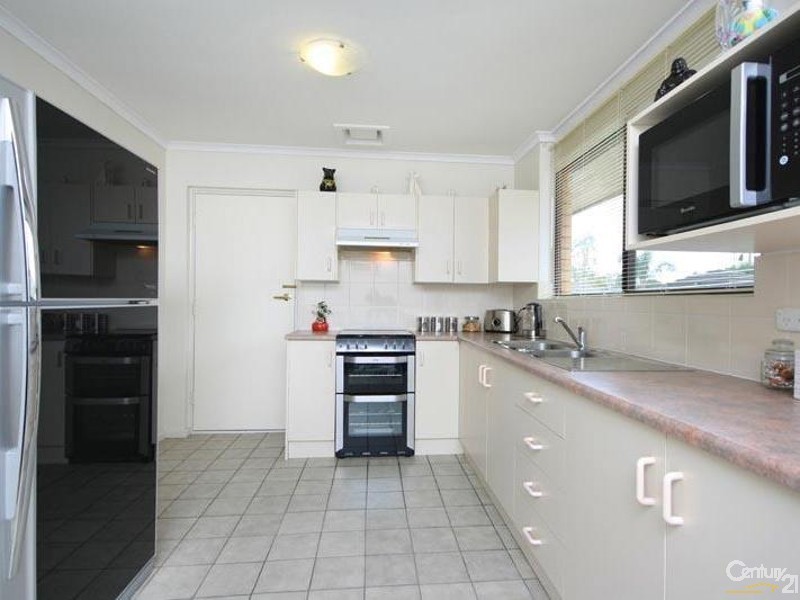 15 Wahratta Avenue, Morphett Vale SA 5162