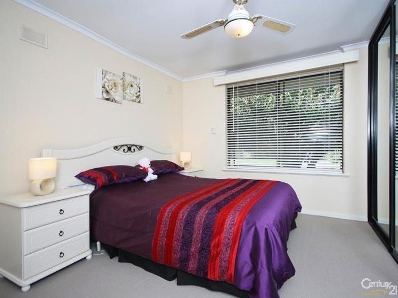 15 Wahratta Avenue, Morphett Vale SA 5162