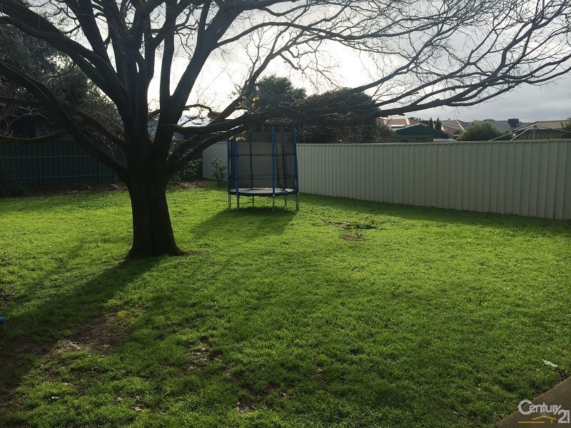 21 Bahloo Avenue, Mitchell Park SA 5043