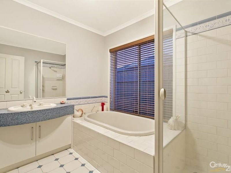 47 Burlington Road, Hallett Cove SA 5158