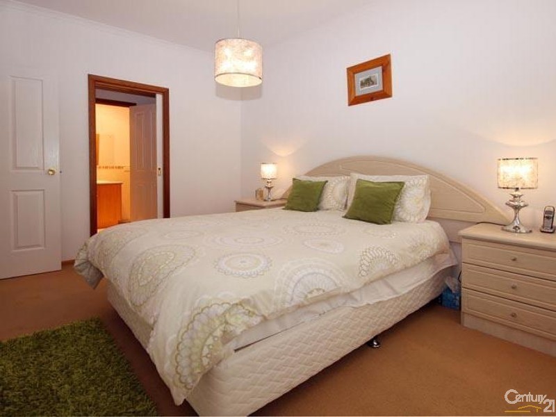 6 Grove Avenue, Everard Park SA 5035