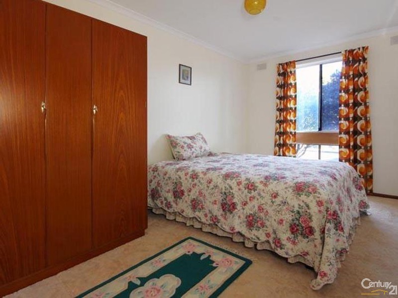 1 Glenburnie Street, Happy Valley SA 5159