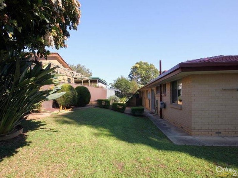 1 Glenburnie Street, Happy Valley SA 5159