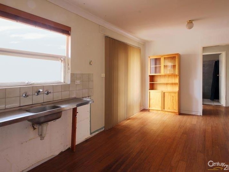 12 Desmond Road, Hackham SA 5163
