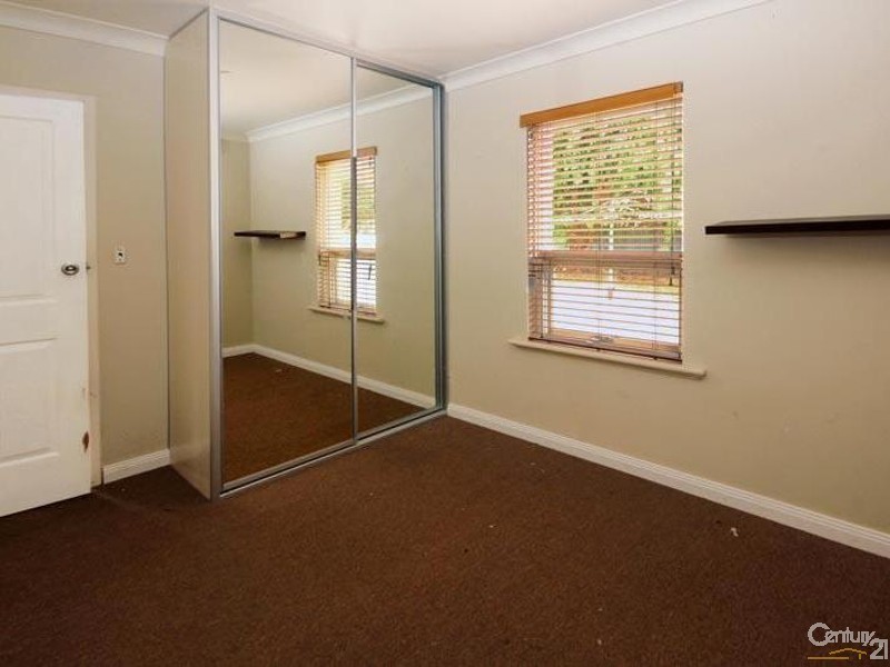 12 Desmond Road, Hackham SA 5163