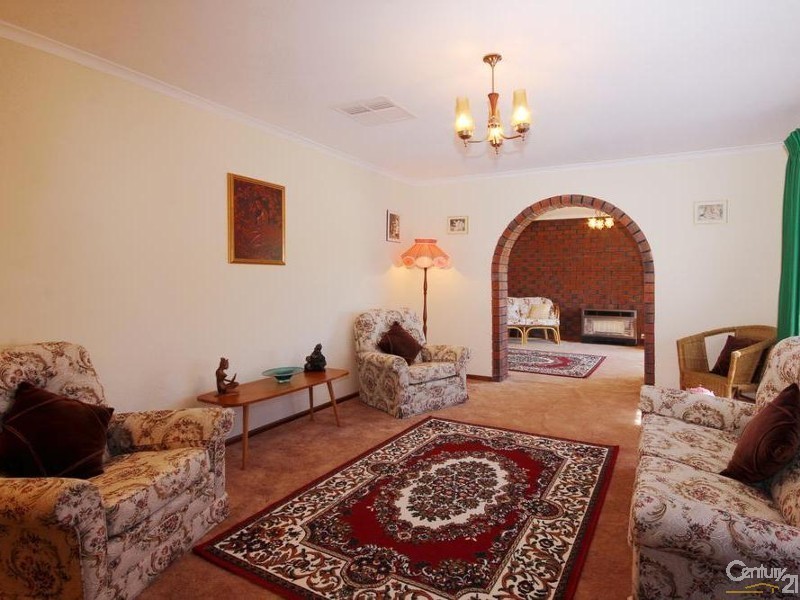 1 Glenburnie Street, Happy Valley SA 5159