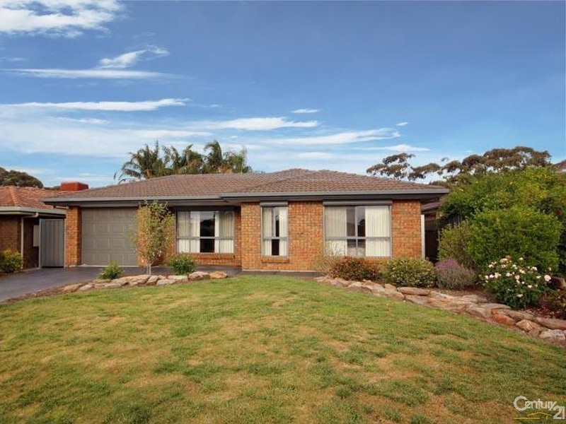 25 Tobin Crescent, Woodcroft SA 5162