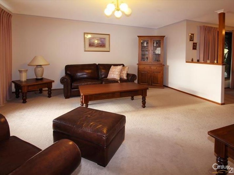 25 Tobin Crescent, Woodcroft SA 5162