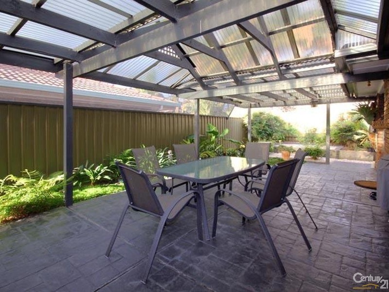 25 Tobin Crescent, Woodcroft SA 5162