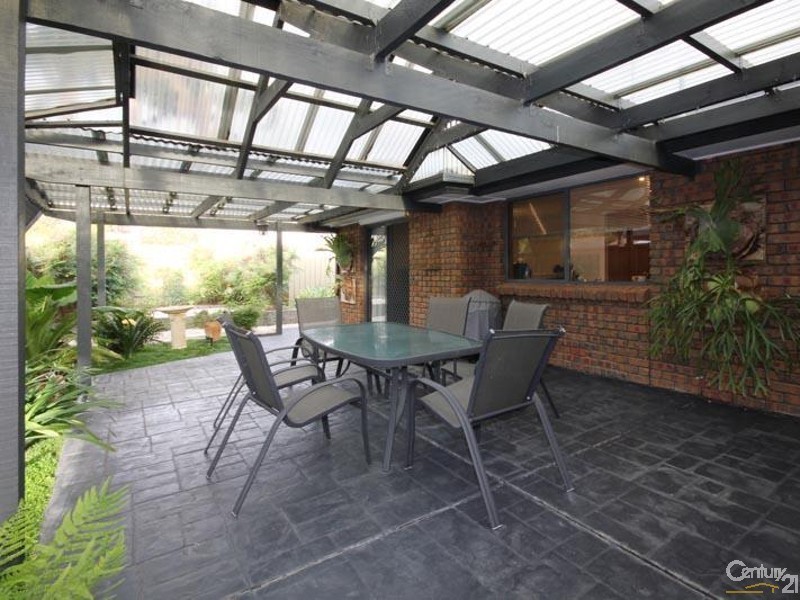 25 Tobin Crescent, Woodcroft SA 5162