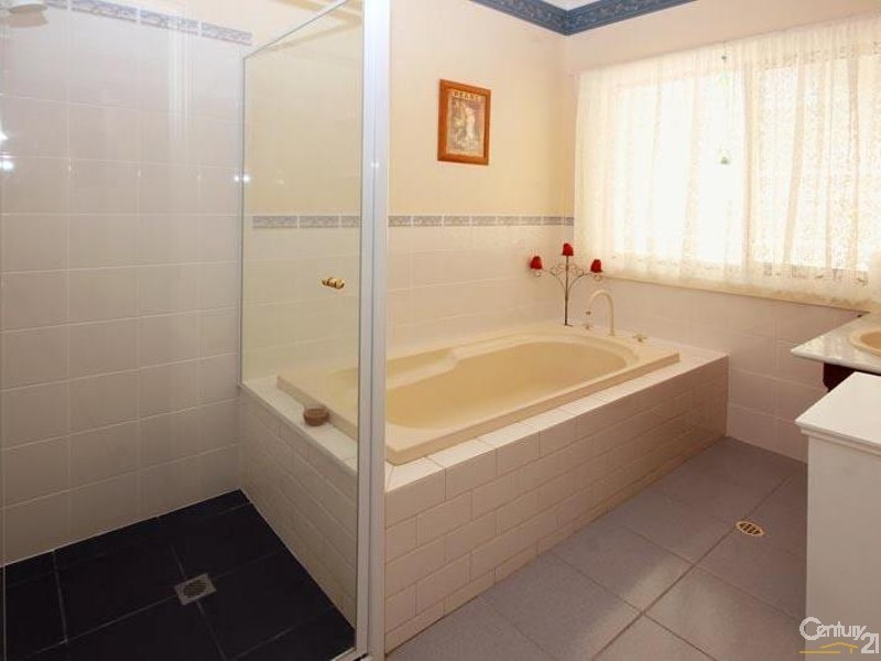 44 McHarg Road, Happy Valley SA 5159