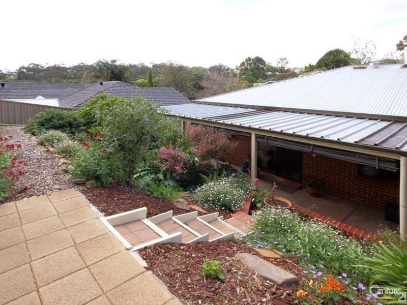 44 McHarg Road, Happy Valley SA 5159