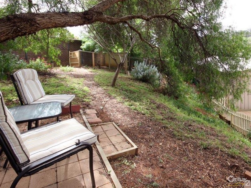 44 McHarg Road, Happy Valley SA 5159