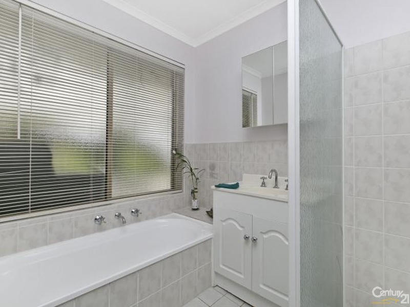4 Penneys Rise, Onkaparinga Hills SA 5163