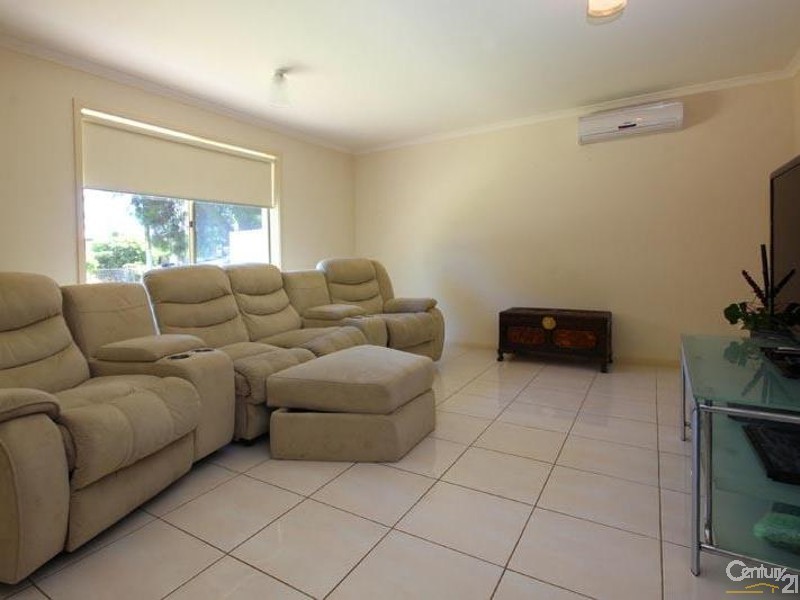 8 Prince Charles Street, Morphett Vale SA 5162