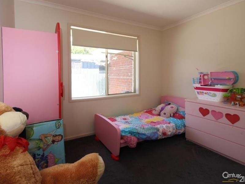 8 Prince Charles Street, Morphett Vale SA 5162