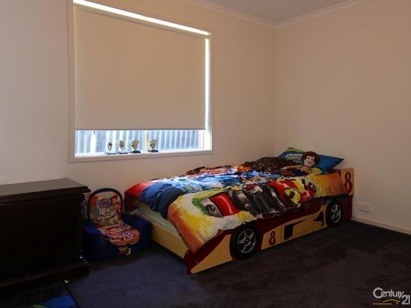 8 Prince Charles Street, Morphett Vale SA 5162