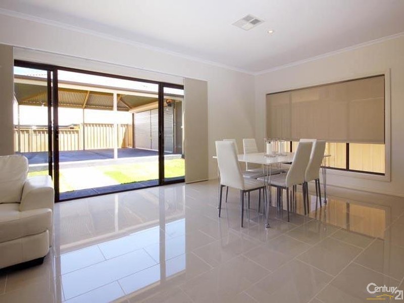 677A Grand Boulevard, Seaford Meadows SA 5169