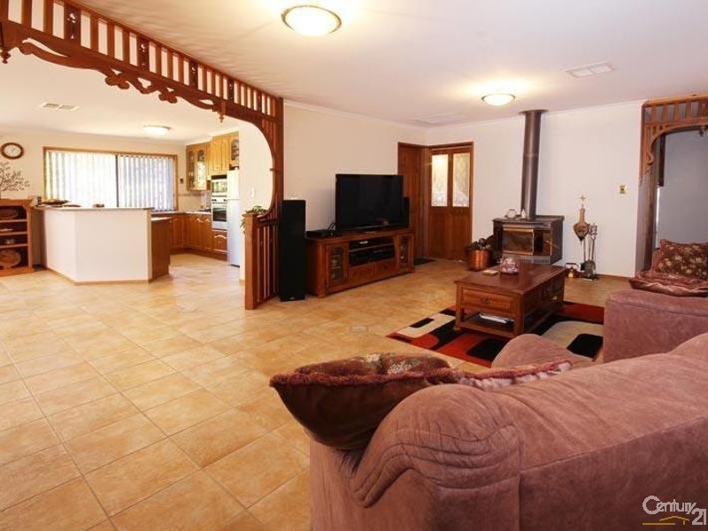 4 Coventry Circuit, Seaford Rise SA 5169