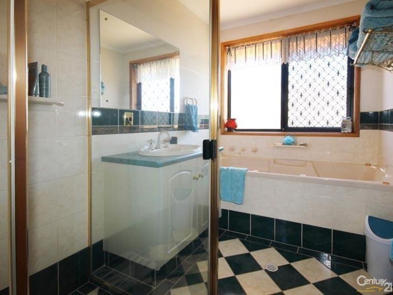 4 Coventry Circuit, Seaford Rise SA 5169
