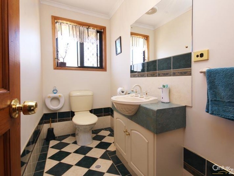 4 Coventry Circuit, Seaford Rise SA 5169