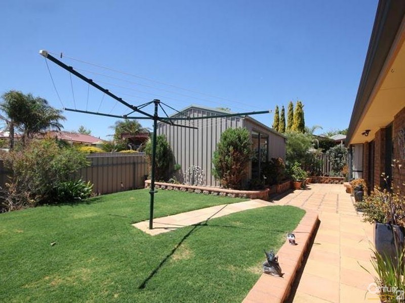 4 Coventry Circuit, Seaford Rise SA 5169