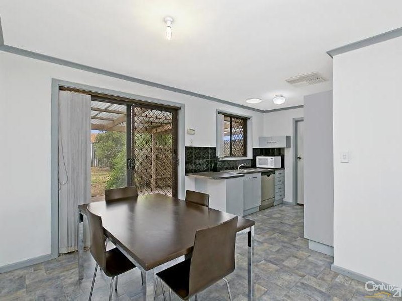 20 Lorne Crescent, Huntfield Heights SA 5163
