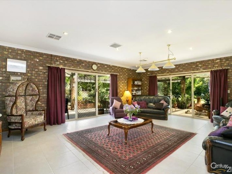 17 Elberry Close, Moana SA 5169