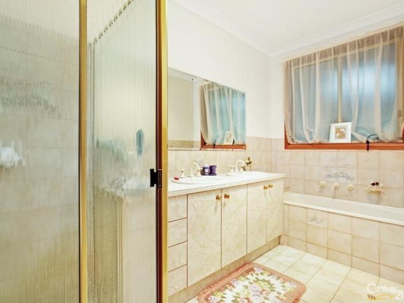 17 Elberry Close, Moana SA 5169