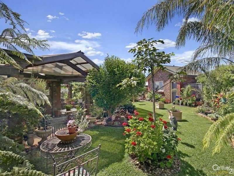 17 Elberry Close, Moana SA 5169