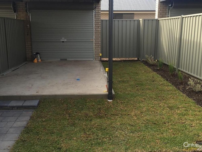 5 Shore Lane, Woodcroft SA 5162