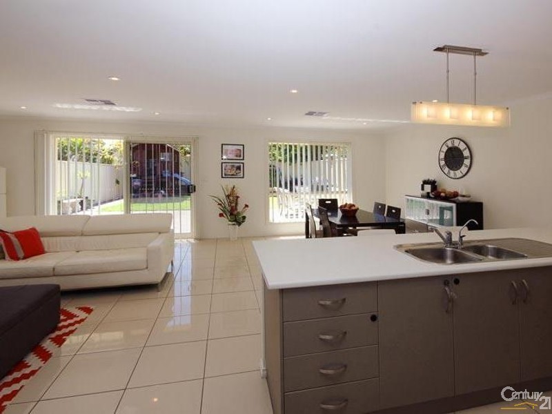 4A Robertson Street, Christies Beach SA 5165