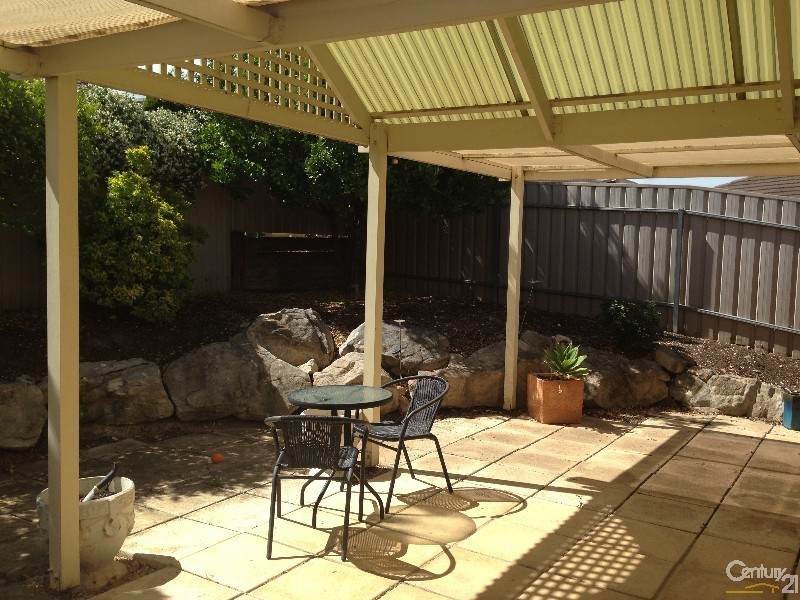 12 Mildara Close, Woodcroft SA 5162