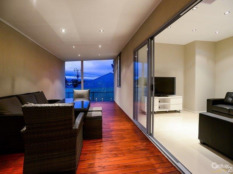 32 Penzance Ave, Christies Beach SA 5165