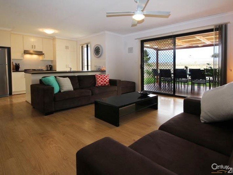 1 Gunn Close, Morphett Vale SA 5162