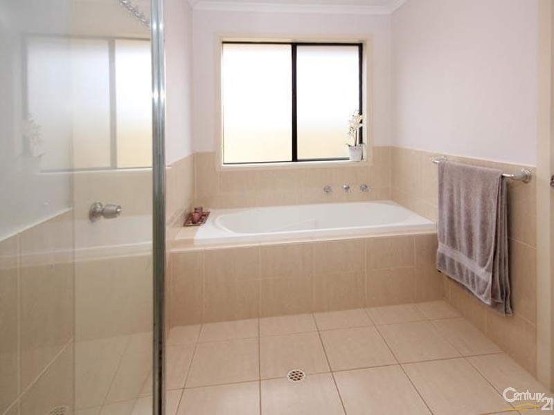 1 Gunn Close, Morphett Vale SA 5162