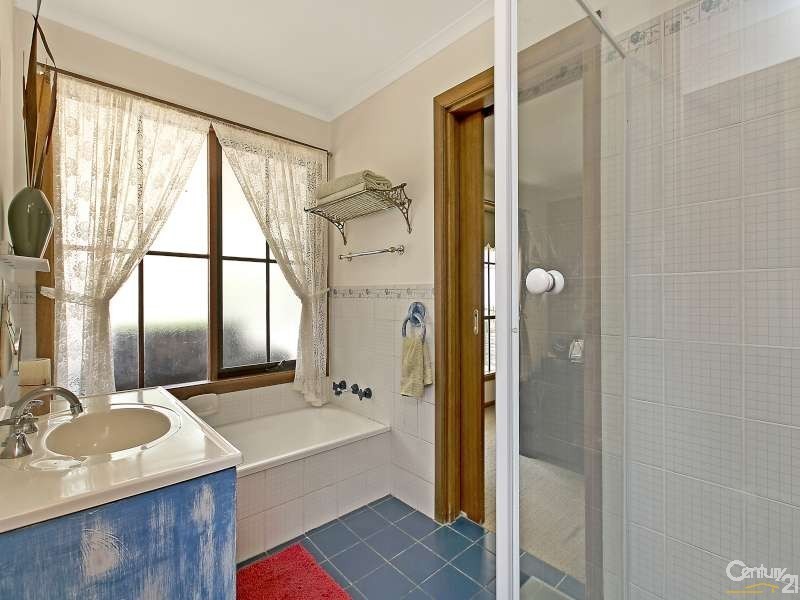 48 Woodhall Drive, Happy Valley SA 5159