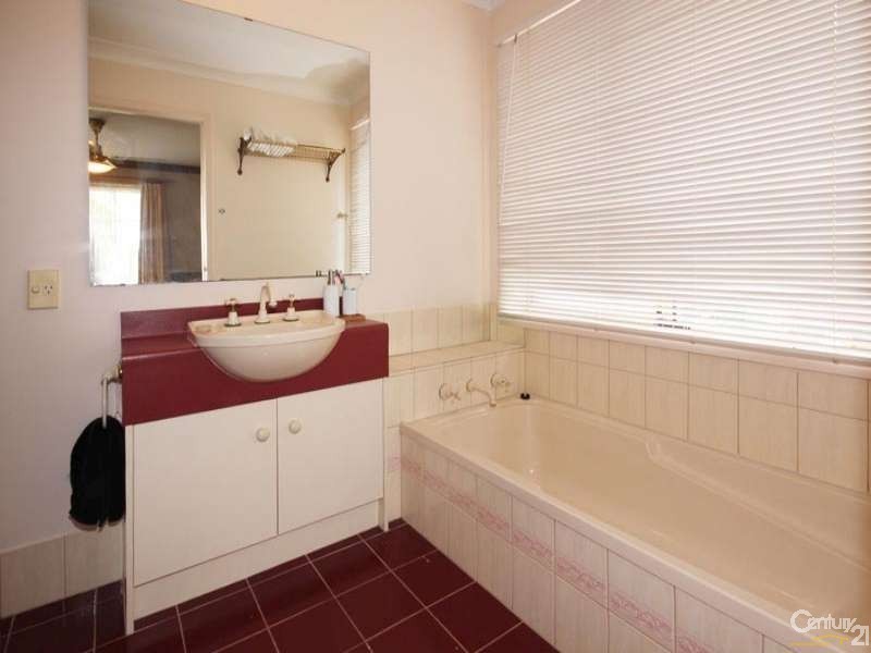 7 Parkwood Rise, Seaford Rise SA 5169