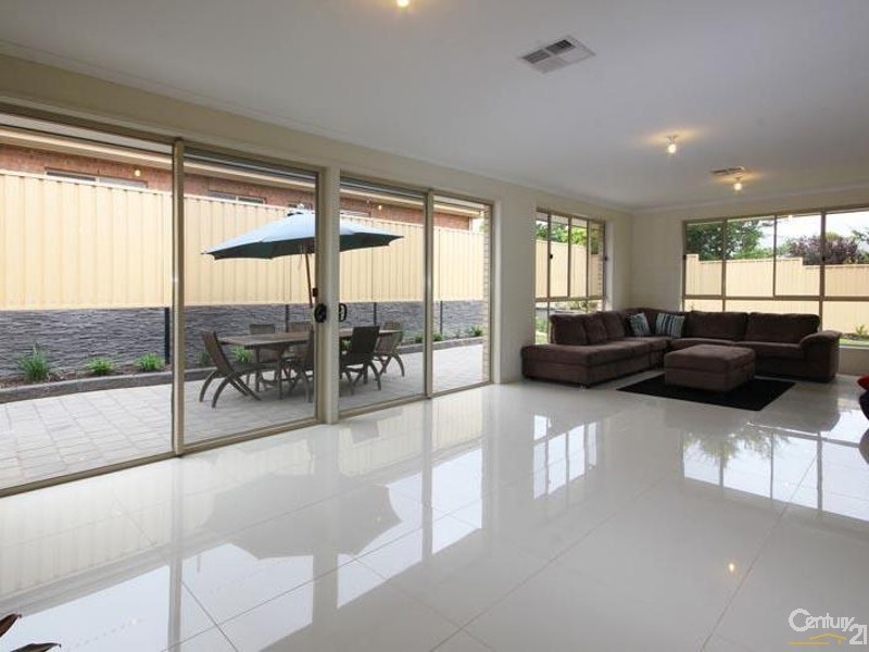 17 Lanyard Road, Seaford Meadows SA 5169