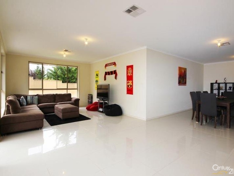 17 Lanyard Road, Seaford Meadows SA 5169