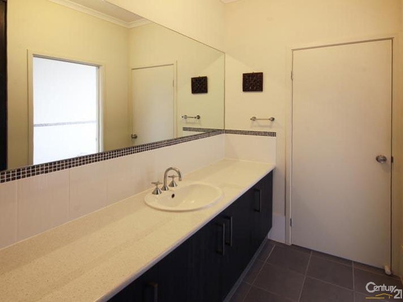 17 Lanyard Road, Seaford Meadows SA 5169