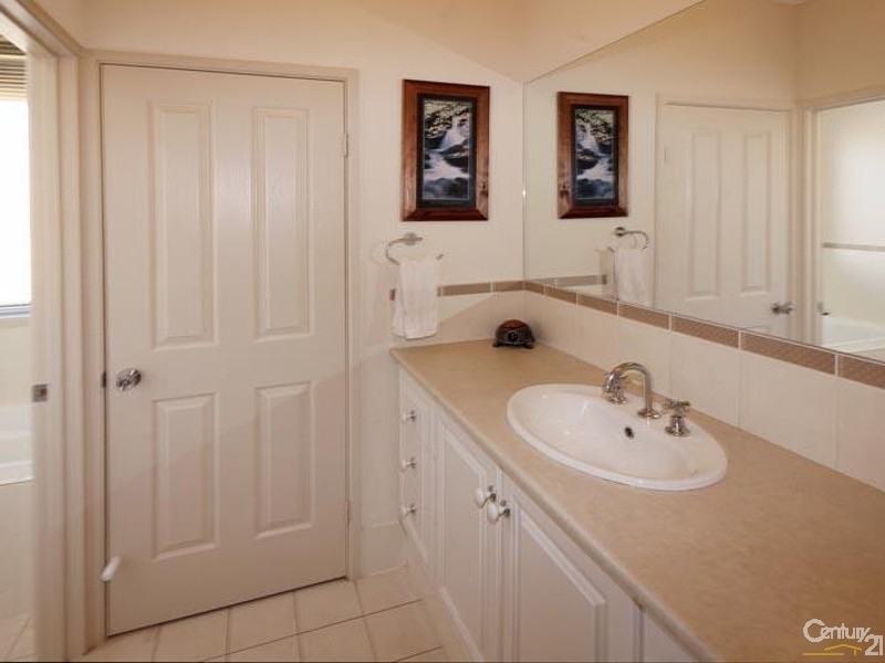 15 Atlantis Avenue, Seaford Meadows SA 5169