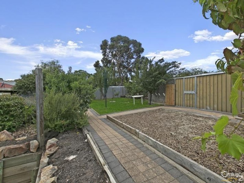 7 Garland Road, Noarlunga Downs SA 5168